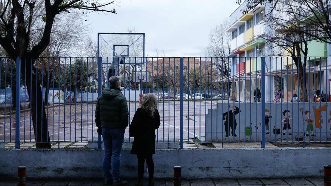 2.500 προσλήψεις εκπαιδευτικών με τρίμηνες συμβάσεις